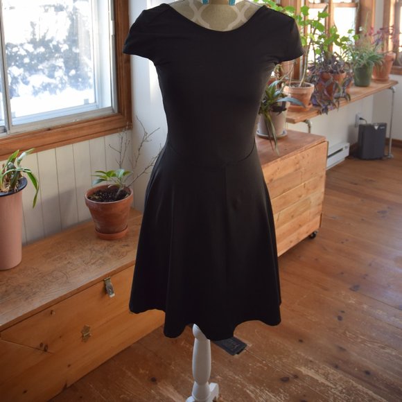 Perfect little black dress - Picture 7 of 7